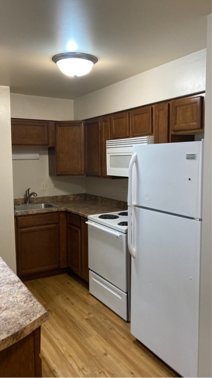 15800 Central Avenue - B